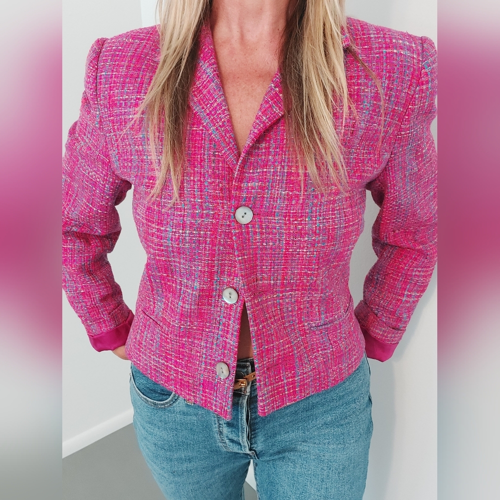 Vintage Handwoven Silk Tweed Blazer with Notched Lapels and Fitted Silhouette